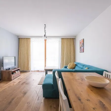Apartment Front Park By Q4apartments *